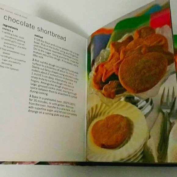 Everyday Chocolate recipe book - Picture 3 of 8
